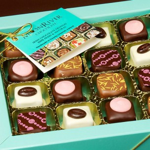 MoonRiver Chocolate – Print Design
